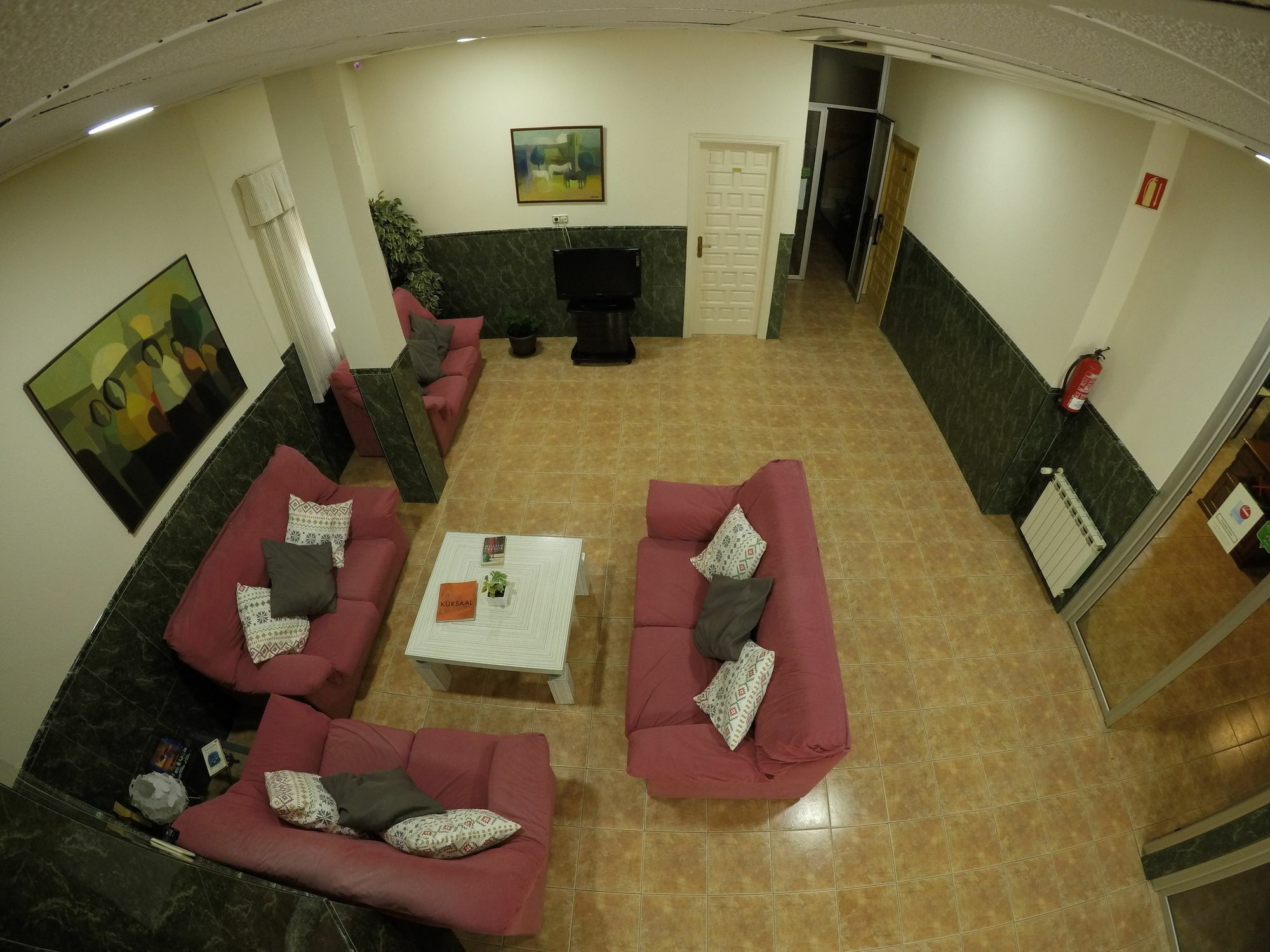 Hostal La Casa De Enfrente Málaga Esterno foto