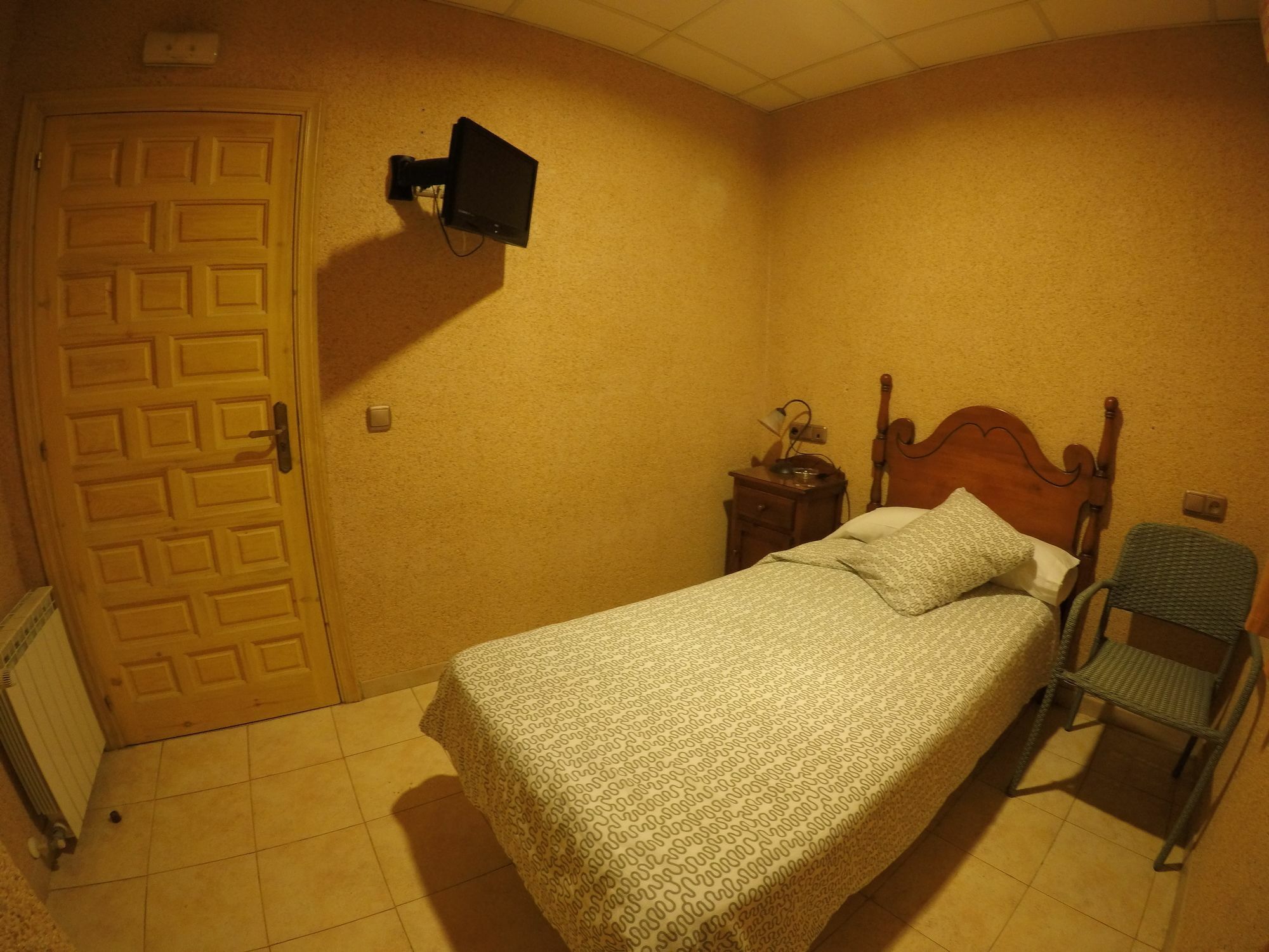 Hostal La Casa De Enfrente Málaga Esterno foto